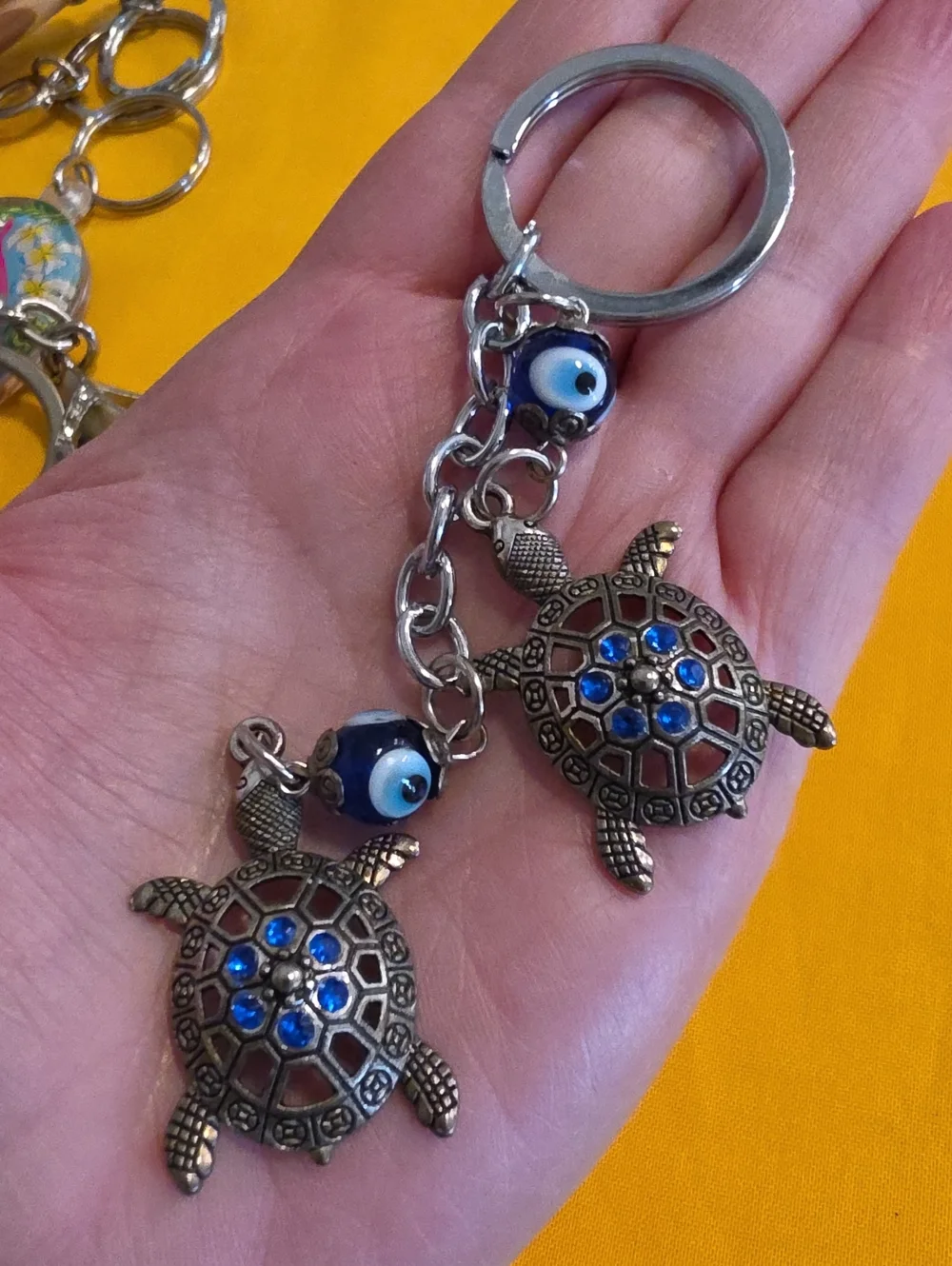 Lot of 5 Vintage Style Keychains 🔑🔑 Surfboard, Turtles, 2 Shoes & Treble Clef